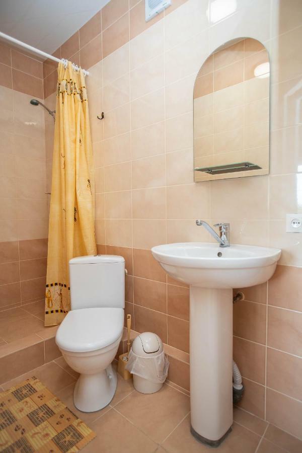 Amalia Hotel Zaliznyi Port Extérieur photo